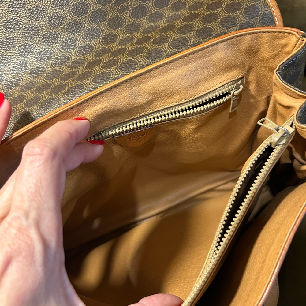 Authentic vintage Celine Triomphe Macadam handbag - Picture 13 of 15